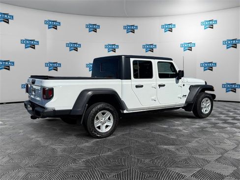 Certified 2022 Jeep Gladiator Sport image 6
