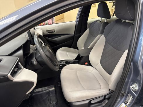 Used 2022 Toyota Corolla LE image 37