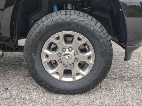 Used 2022 RAM 2500 Laramie AWD/4WD image 9