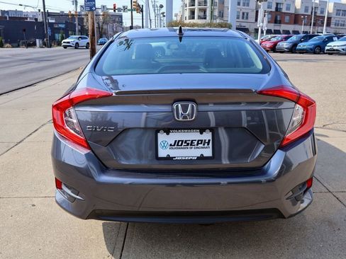 Used 2018 Honda Civic EX-L image 4