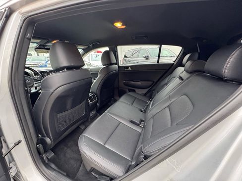 Used 2021 Kia Sportage S image 16