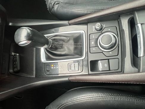 Used 2018 MAZDA MAZDA3 Grand Touring w/ Premium Equipment Package image 19