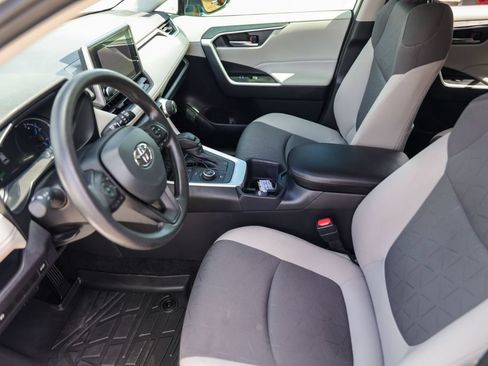 Used 2025 Toyota RAV4 XLE w/ Convenience Package AWD/4WD image 9