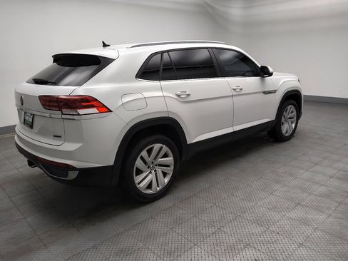 Used 2020 Volkswagen Atlas Cross Sport SE w/ Towing Package image 10