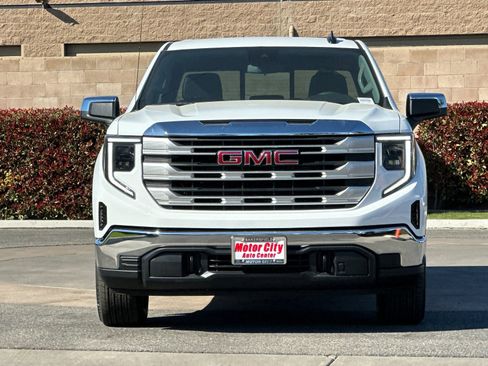 New 2026 GMC Sierra 1500 SLE w/ Preferred Package image 9