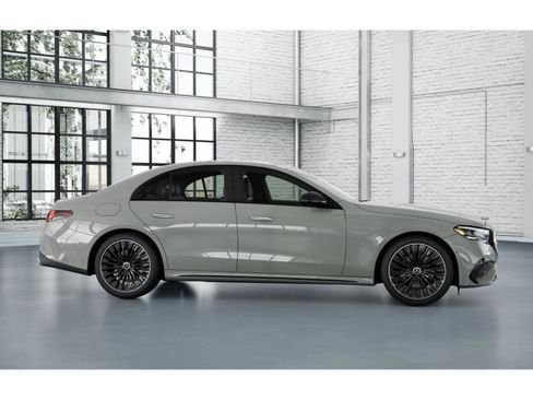New 2026 Mercedes-Benz E 350 4MATIC Sedan image 16