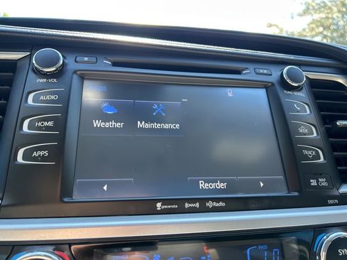 Used 2017 Toyota Highlander XLE image 34