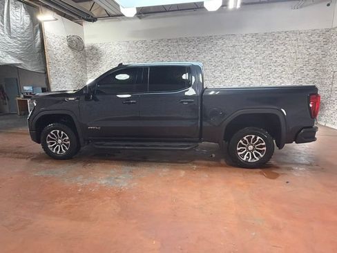 Used 2023 GMC Sierra 1500 AT4 w/ AT4 Premium Package AWD/4WD image 4