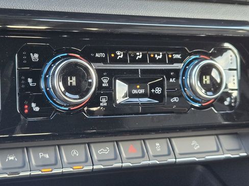 New 2026 GMC Sierra 1500 AT4 image 32