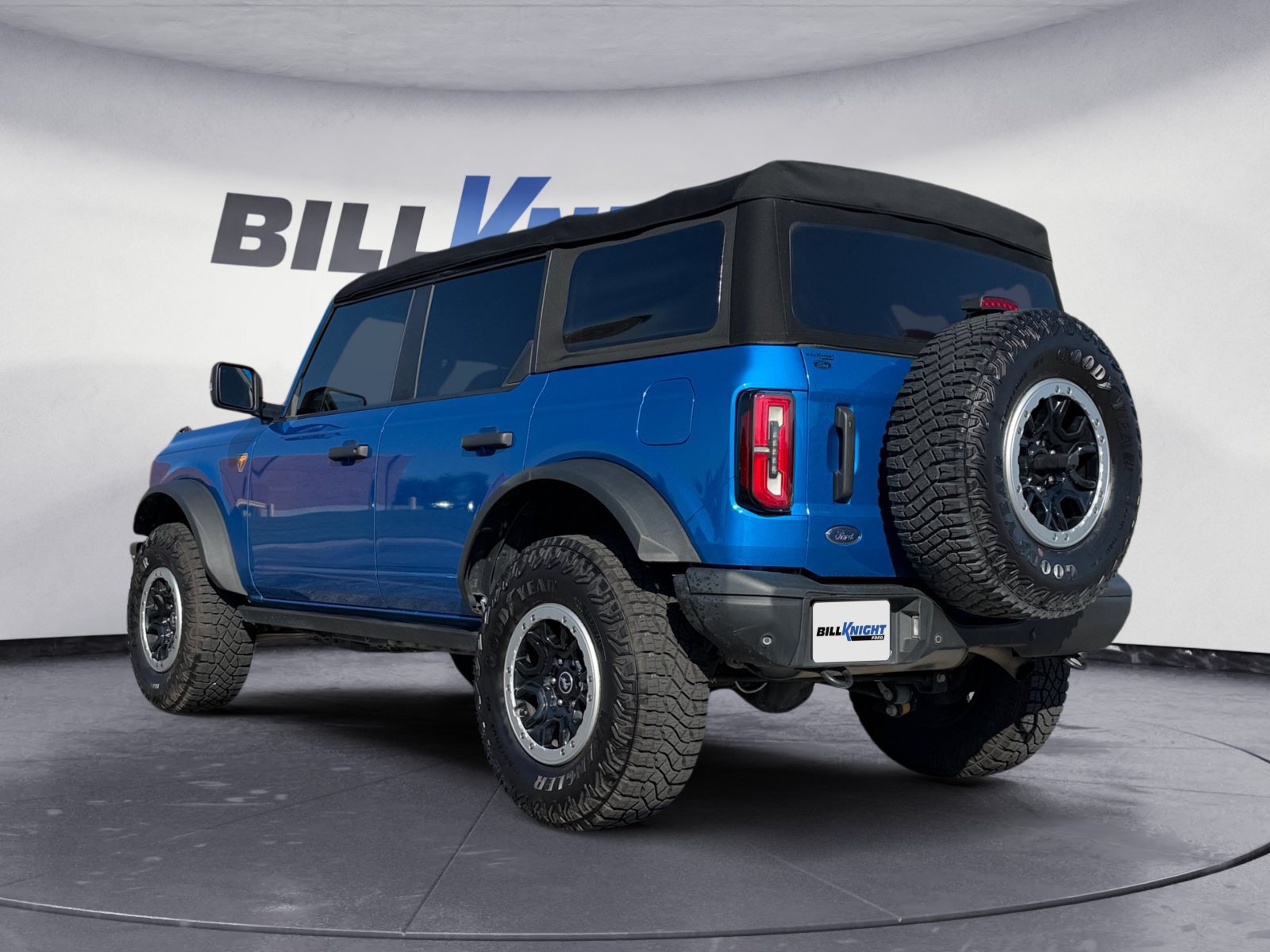 Used 2022 Ford Bronco Badlands w/ Sasquatch Package AWD/4WD image 3