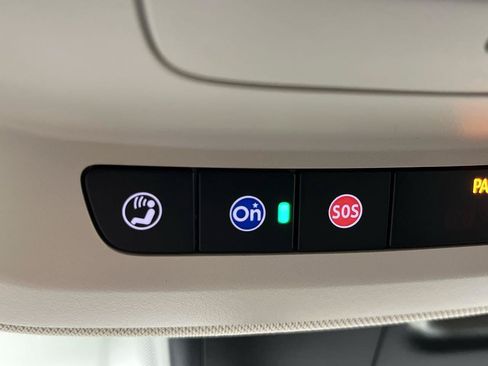 Used 2023 Buick Envision Avenir AWD/4WD image 28