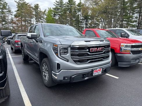 Used 2026 GMC Sierra 1500 SLT AWD/4WD image 2
