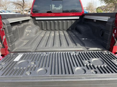 Used 2024 Nissan Frontier PRO-4X w/ Pro Convenience Package image 19