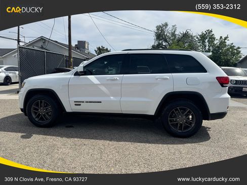 Used 2016 Jeep Grand Cherokee Laredo 75th Anniversary image 8