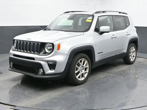 Used 2020 Jeep Renegade Latitude FWD image 6