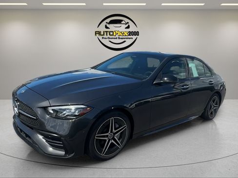 Used 2025 Mercedes-Benz C 300 Sedan image 3