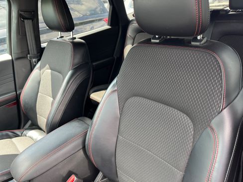 Certified 2023 Ford Escape ST-Line w/ Tech Pack #1 AWD/4WD image 9