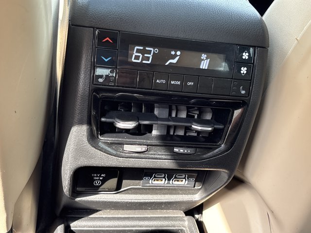 Used 2022 Jeep Grand Cherokee L Limited w/ Luxury Tech Group II AWD/4WD image 18