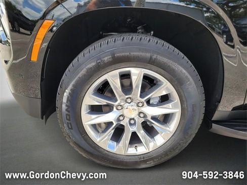 New 2025 Chevrolet Suburban Premier image 13