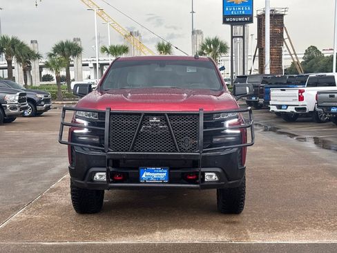 Used 2022 Chevrolet Silverado 1500 LT Trail Boss w/ Safety Package AWD/4WD image 2