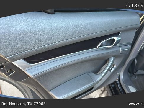 Used 2014 Porsche Panamera RWD image 25