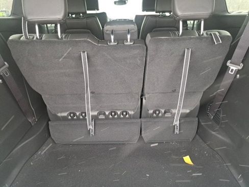 New 2026 Chrysler Pacifica Select image 10