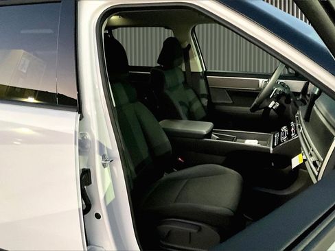 New 2026 Hyundai Santa Fe SE image 8