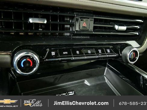 Certified 2025 Chevrolet Tahoe LT AWD/4WD image 17
