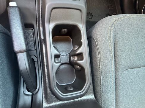 Certified 2025 Jeep Gladiator Sport image 17