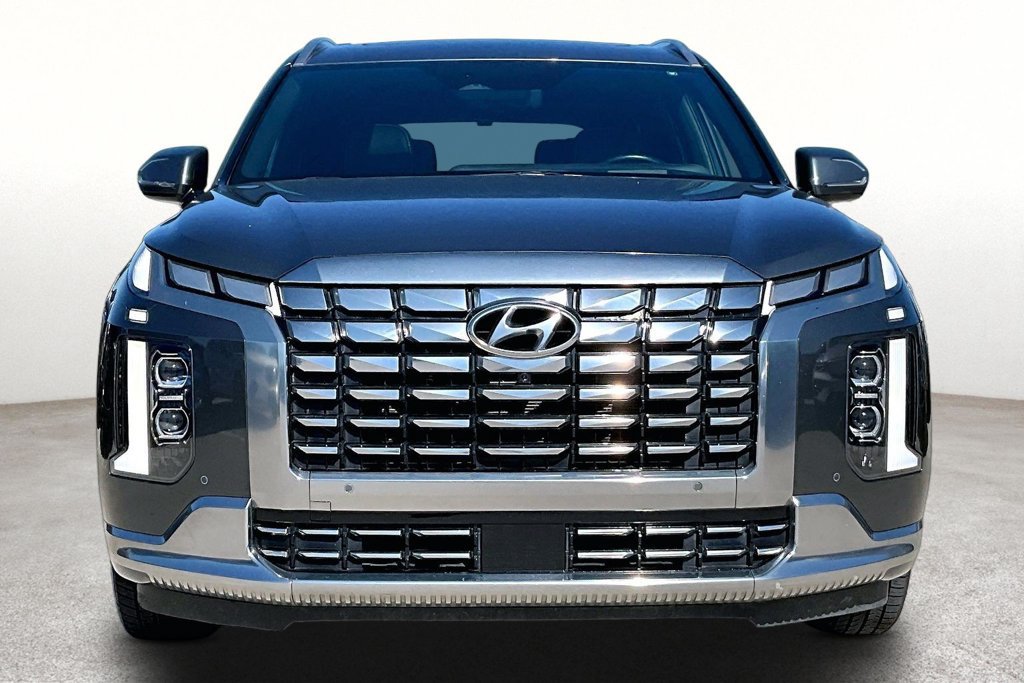Used 2024 Hyundai Palisade Calligraphy AWD/4WD image 3
