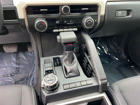 Used 2024 Toyota Tacoma TRD Off-Road AWD/4WD image 6