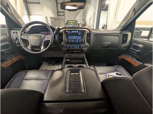Used 2019 Chevrolet Silverado 2500 High Country w/ Duramax Plus Package AWD/4WD image 10