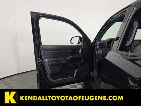 Certified 2025 Toyota Tacoma SR5 AWD/4WD image 22