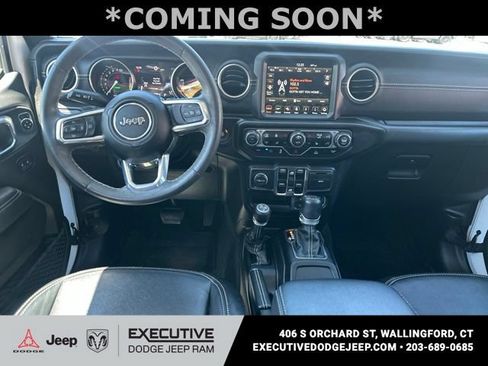 Used 2023 Jeep Wrangler Unlimited Sahara w/ Cold Weather Group AWD/4WD image 13