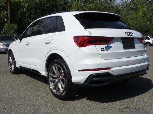 Used 2022 Audi Q3 2.0T Premium w/ Black Optic Sport Package image 8