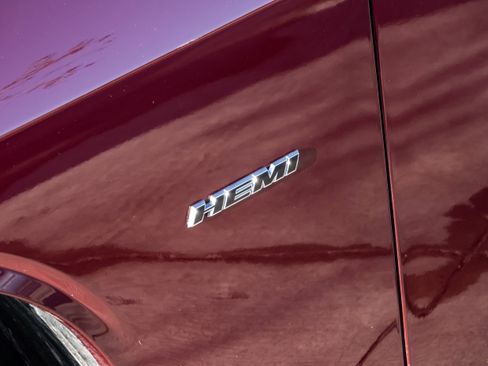 Used 2019 Dodge Challenger R/T w/ Driver Convenience Group image 33