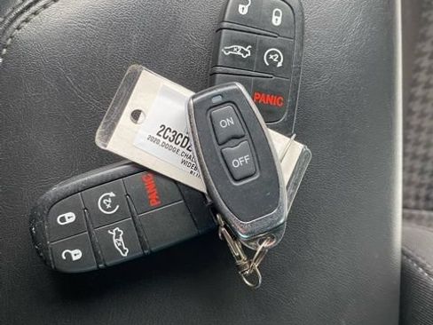 Used 2020 Dodge Challenger R/T Scat Pack RWD image 25