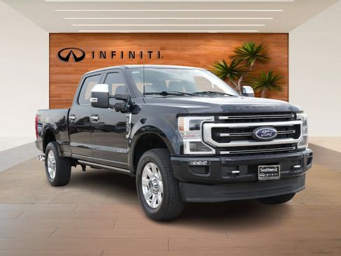 Used 2022 Ford F250 Platinum image 3