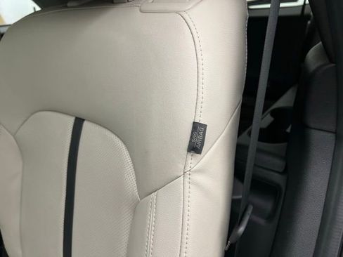 Used 2024 MAZDA CX-90 Plug-In Hybrid w/ Premium Pkg image 30