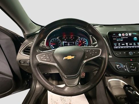 Used 2016 Chevrolet Malibu LT image 12
