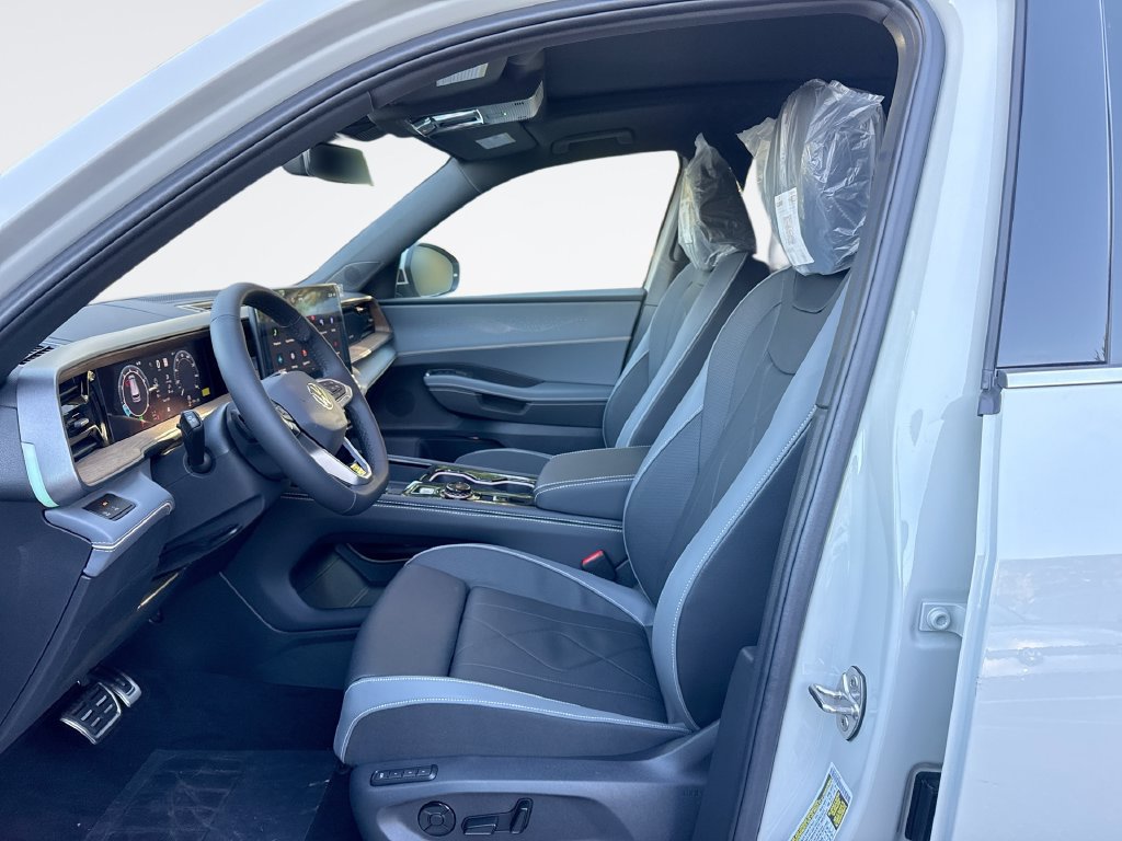 New 2027 Volkswagen Atlas SEL R-Line AWD/4WD image 13