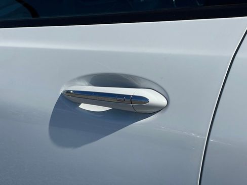 Used 2022 Buick Encore GX Essence image 22