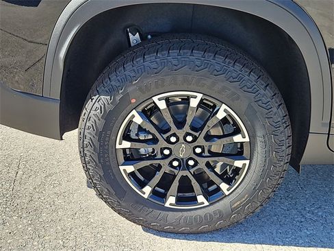 New 2026 Chevrolet Traverse Z71 w/ Enhanced Driving Package image 5