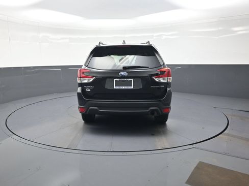 Used 2024 Subaru Forester Premium AWD/4WD image 4