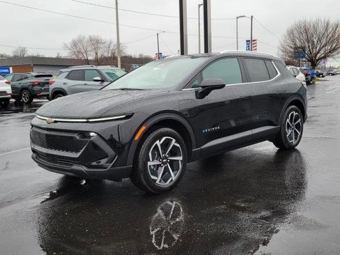 New 2026 Chevrolet Equinox EV LT image 4