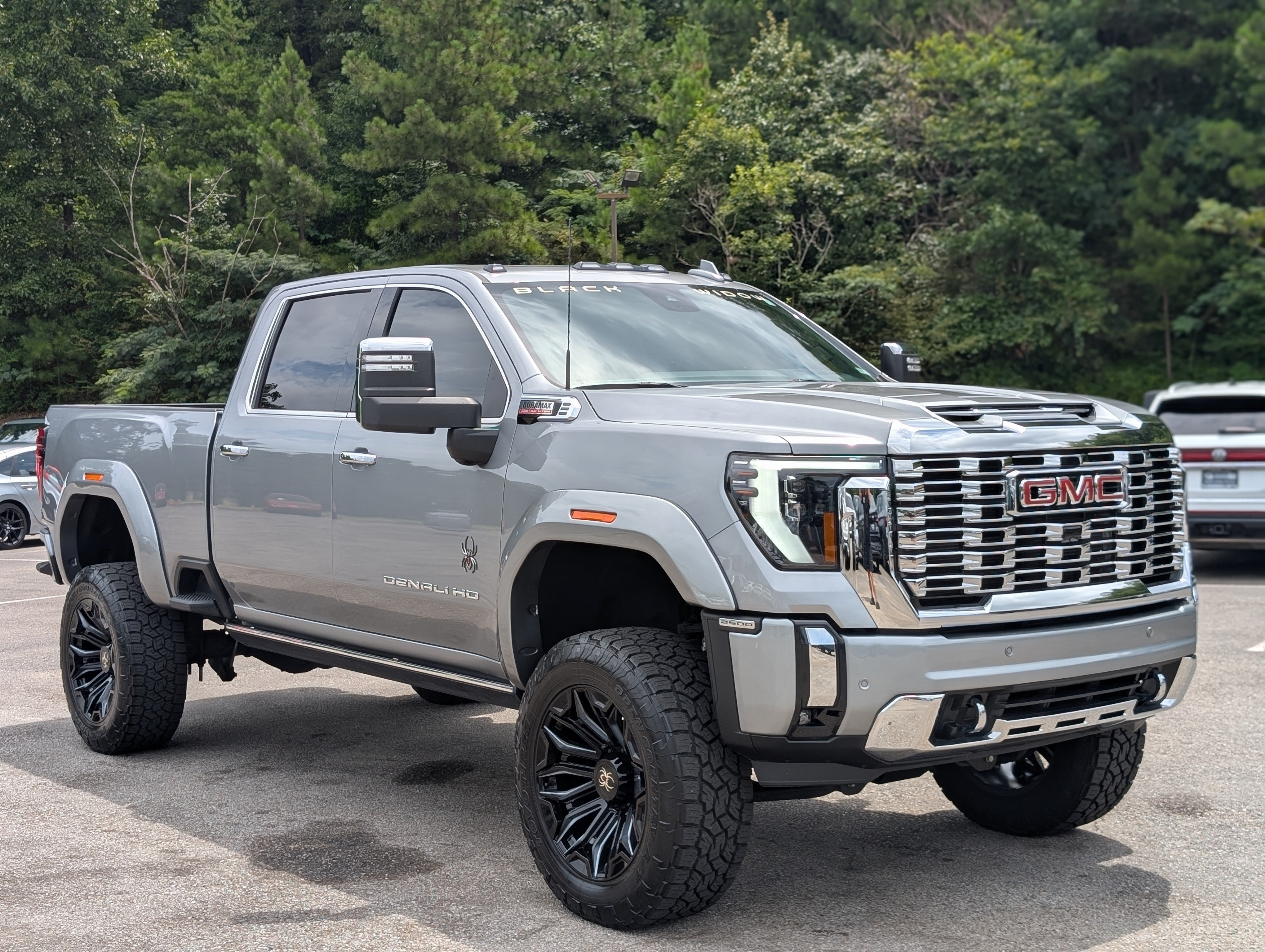 Used 2025 GMC Sierra 2500 Denali w/ Denali Reserve Package AWD/4WD image 11