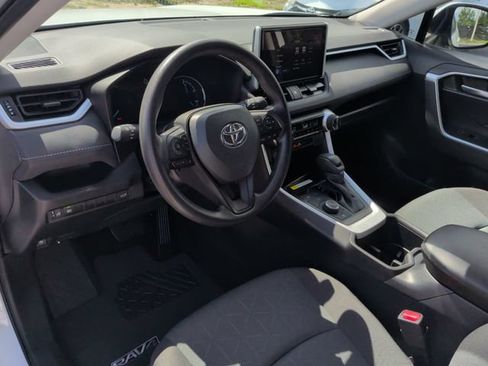 Used 2025 Toyota RAV4 XLE w/ Convenience Package AWD/4WD image 17