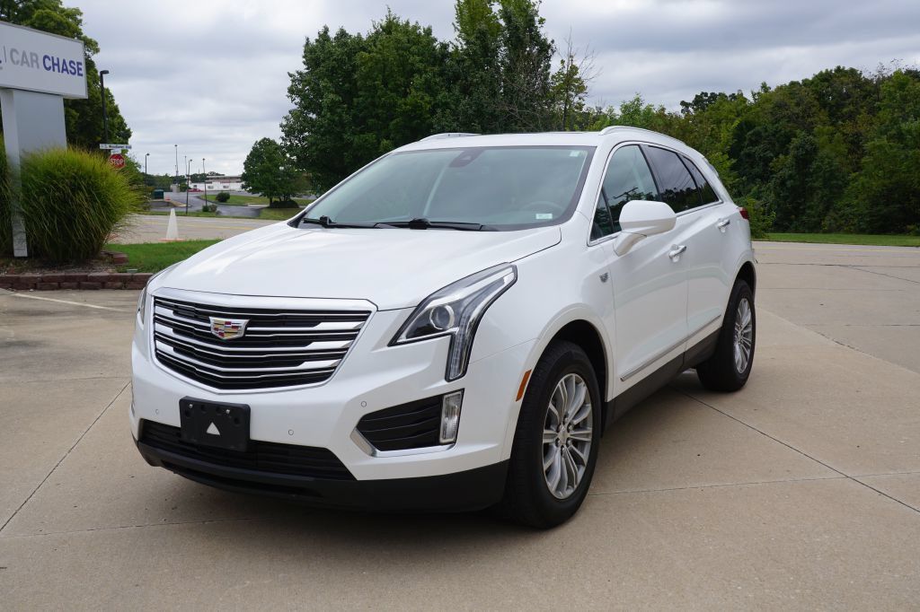 Used 2017 Cadillac XT5 Luxury w/ Driver Awareness Package FWD image 1
