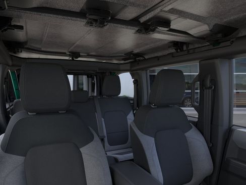 New 2025 Ford Bronco 4-Door AWD/4WD image 36