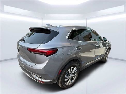Used 2022 Buick Envision Essence w/ Technology Package I FWD image 4